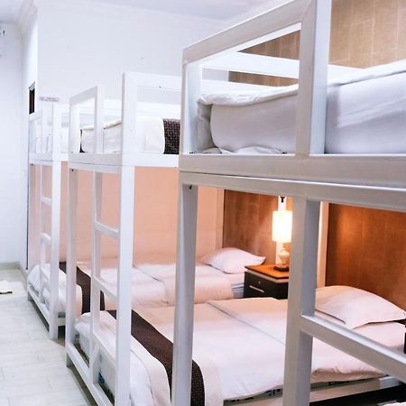 Отель Beone House Jogja Kalasan Экстерьер фото