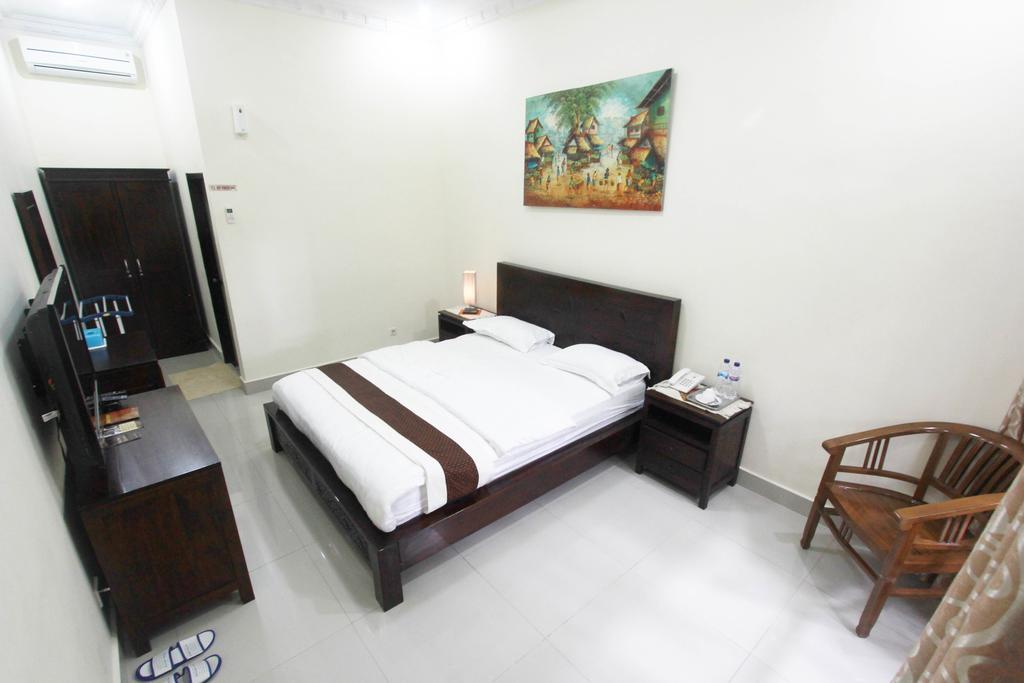 Отель Beone House Jogja Kalasan Экстерьер фото
